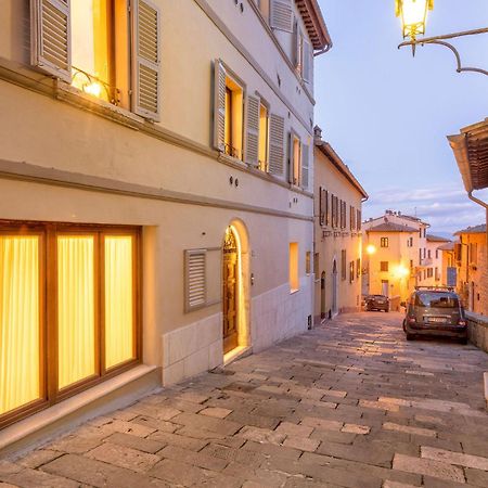Palazzo Falcinelli Luxury Room In Montepulciano Center With Air Conditioning And Elevator Exterior foto