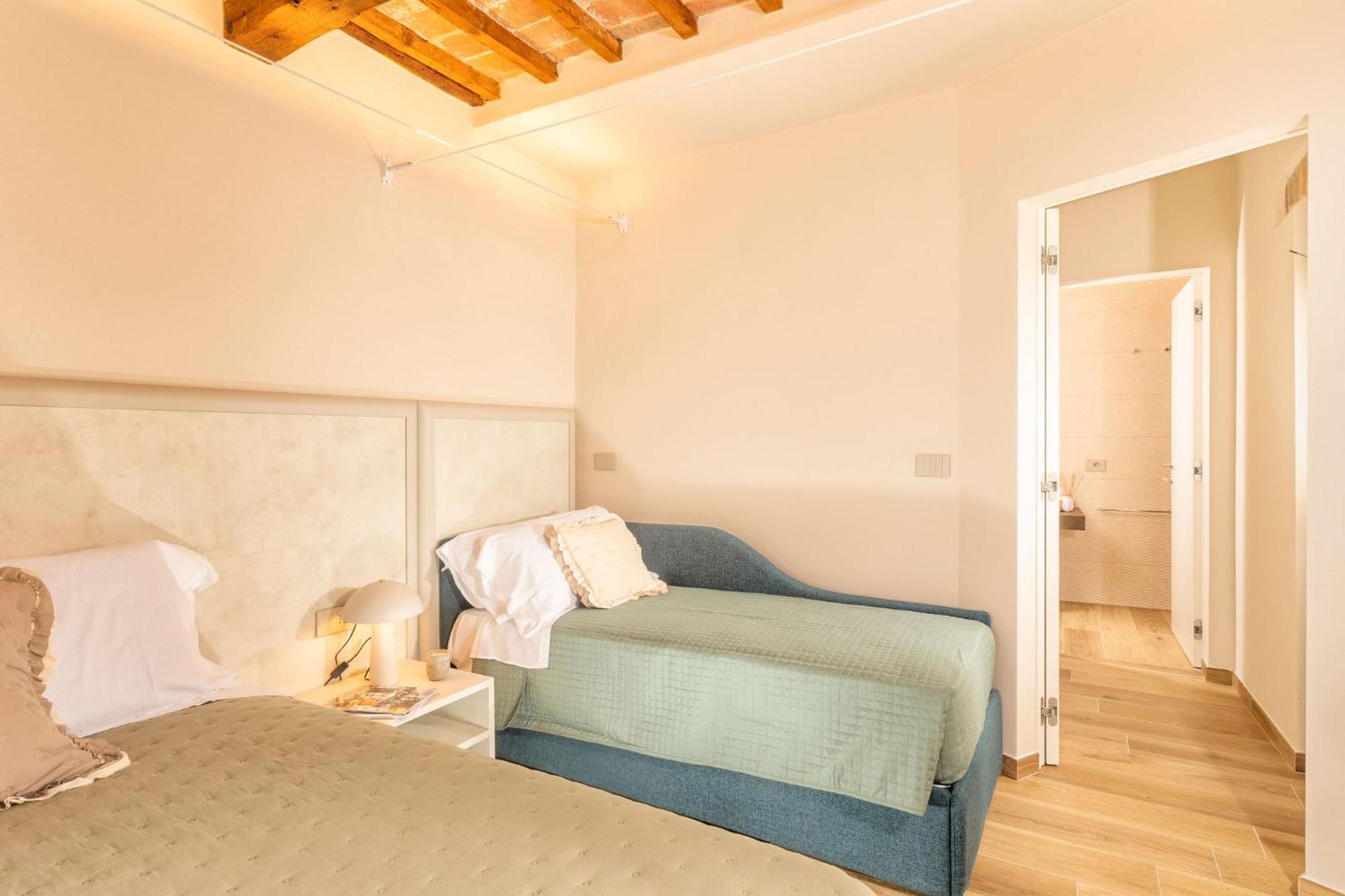Palazzo Falcinelli Luxury Room In Montepulciano Center With Air Conditioning And Elevator Exterior foto