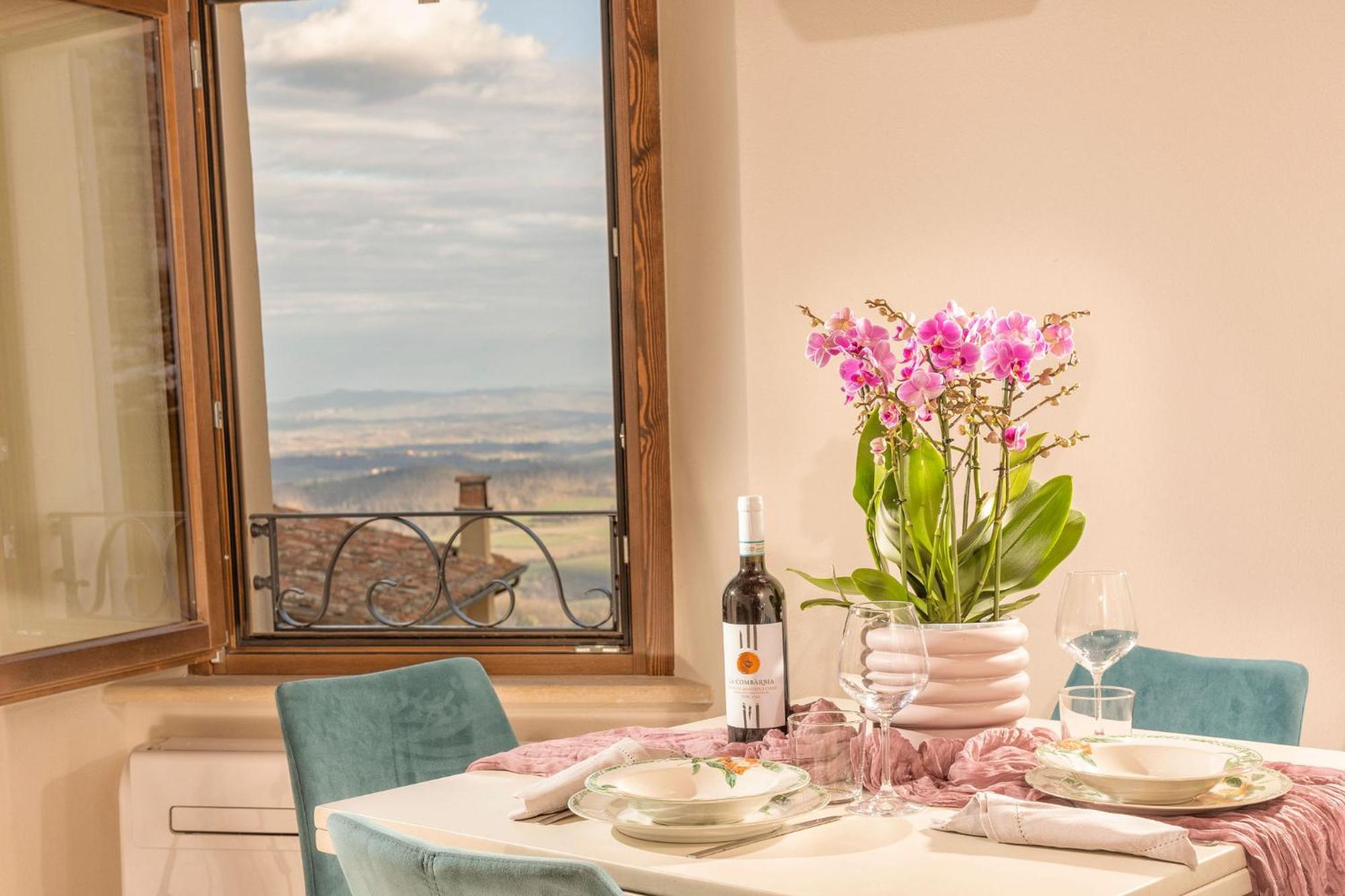 Palazzo Falcinelli Luxury Room In Montepulciano Center With Air Conditioning And Elevator Exterior foto