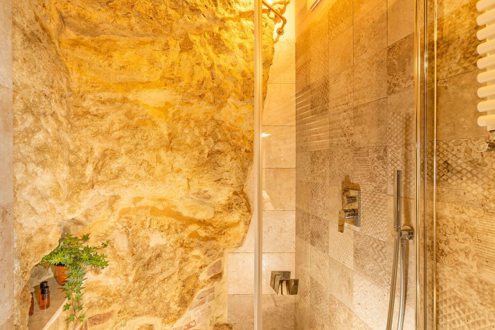 Palazzo Falcinelli Luxury Room In Montepulciano Center With Air Conditioning And Elevator Exterior foto